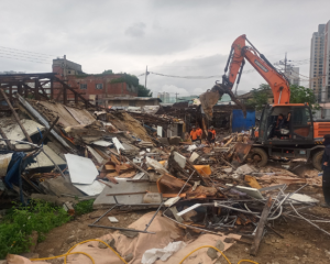 Đập Phá, Tháo Dỡ Công Trình Tại Quận 8 Giá Rẻ